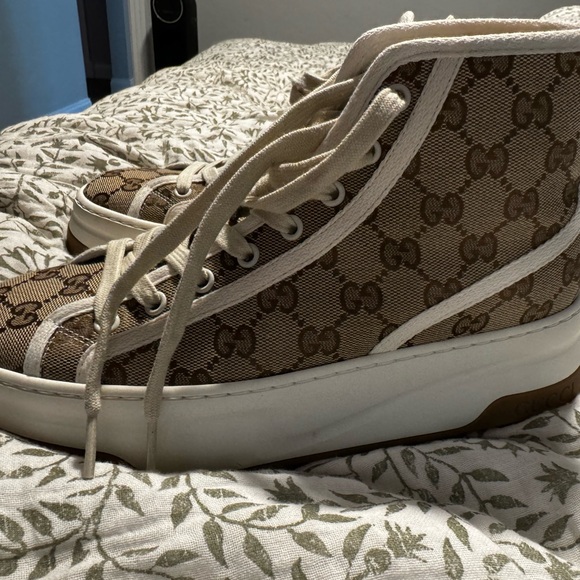 Gucci Tennis Shoes - Picture 4 of 10